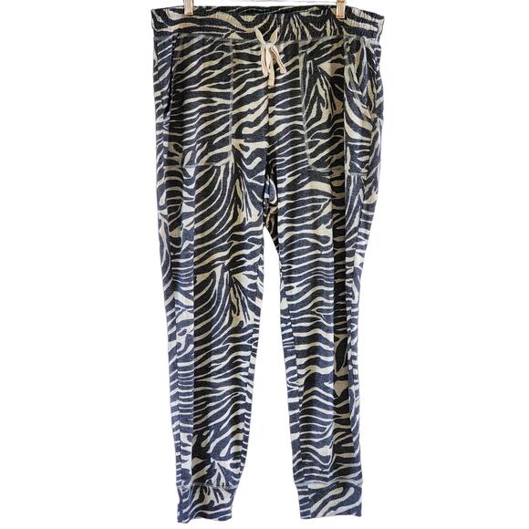 Express Zebra Print Lounge Set Top & Joggers | Cozy Animal Print | L/XL - Picture 9 of 16